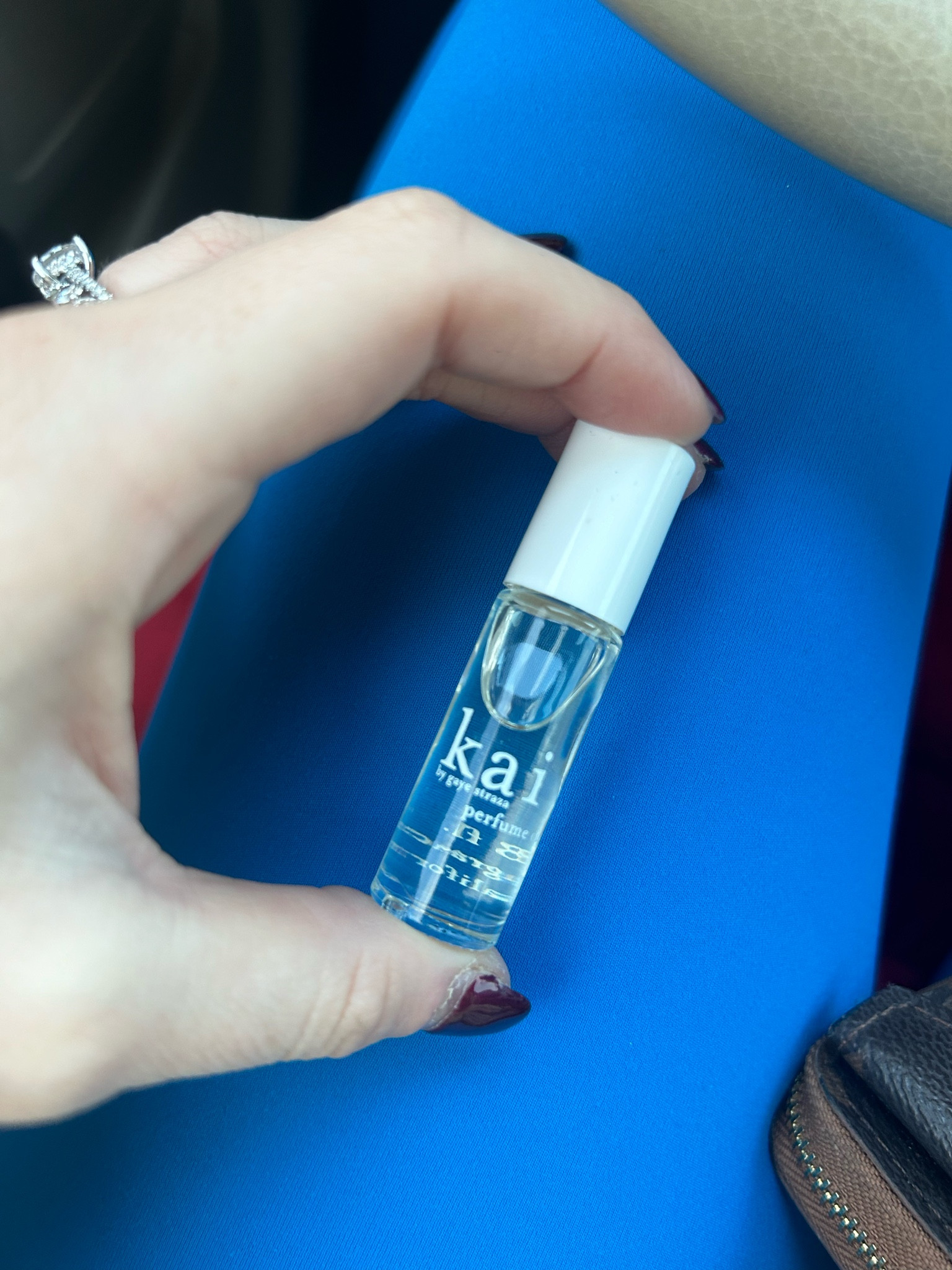 THE ONLY perfume I've been reaching for lately, so good 