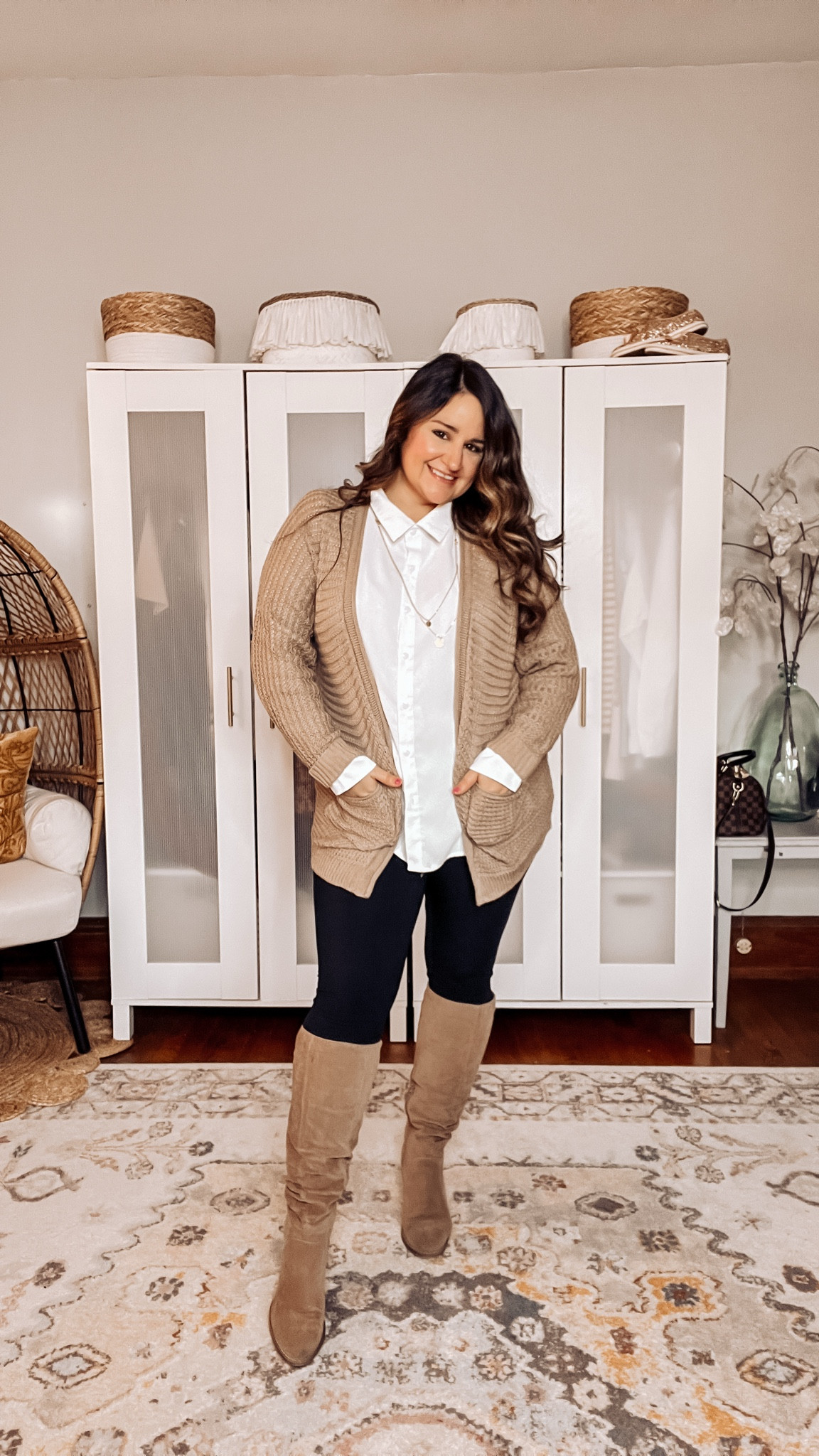 Office casual outfit in black leggings! (Yes you can 😉)

Love my favorite white button down, long cardigan, and knee high boots too!

Midsize
Curvy
Leggings outfit
Work outfit
Casual style 

#LTKShoeCrush #LTKMidsize #LTKWorkwear