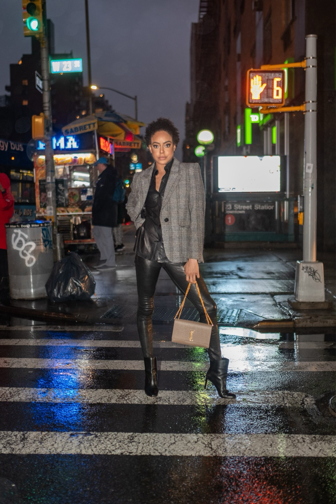 This Herringbone blazer polishes up everything it’s paired with!

#LTKSeasonal