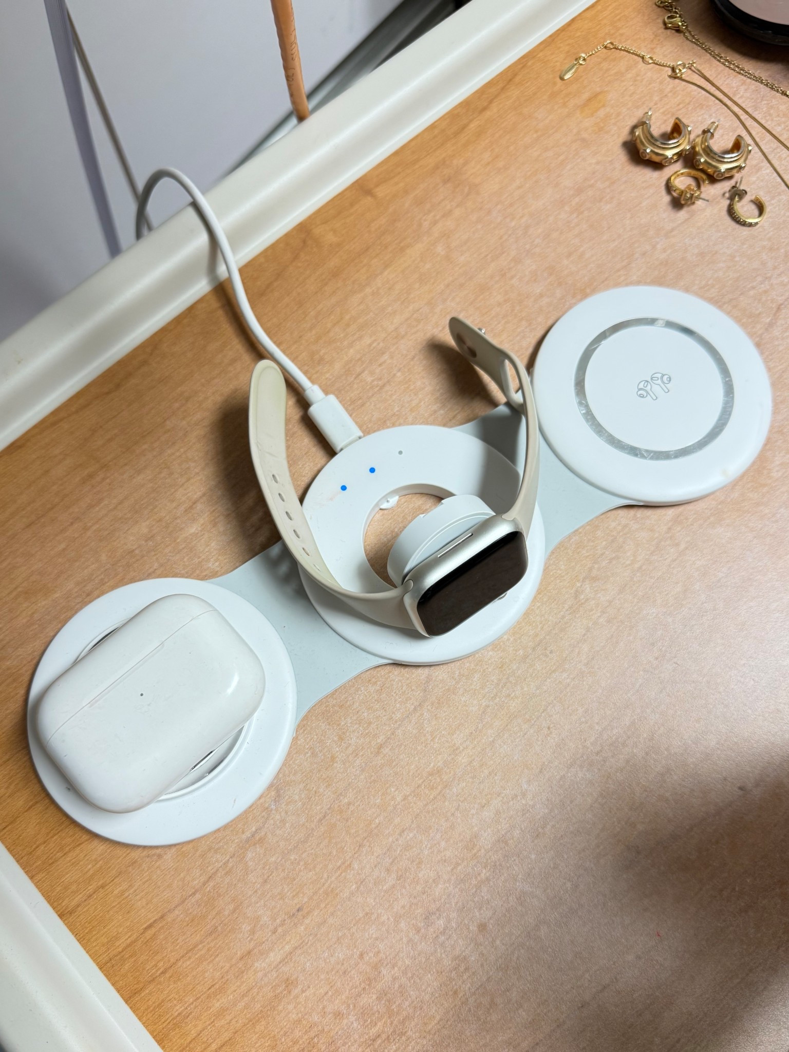 I love how this charges so many of my devices at once! It’s such a good price too! I also linked some of my other must-have chargers!

#LTKdayinmylife #LTKTravel