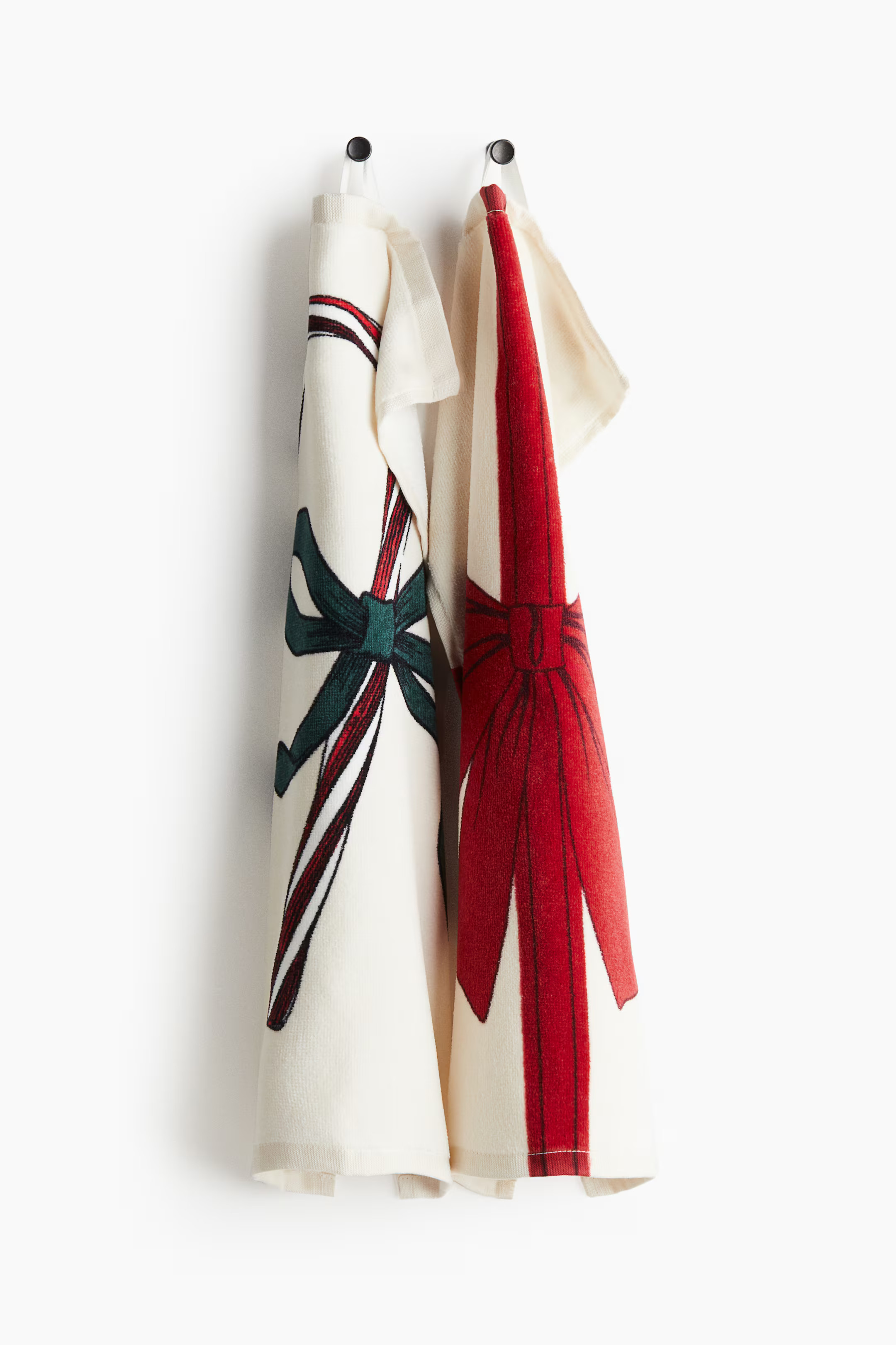 Christmas-motif Guest Towel | H&M (US + CA)