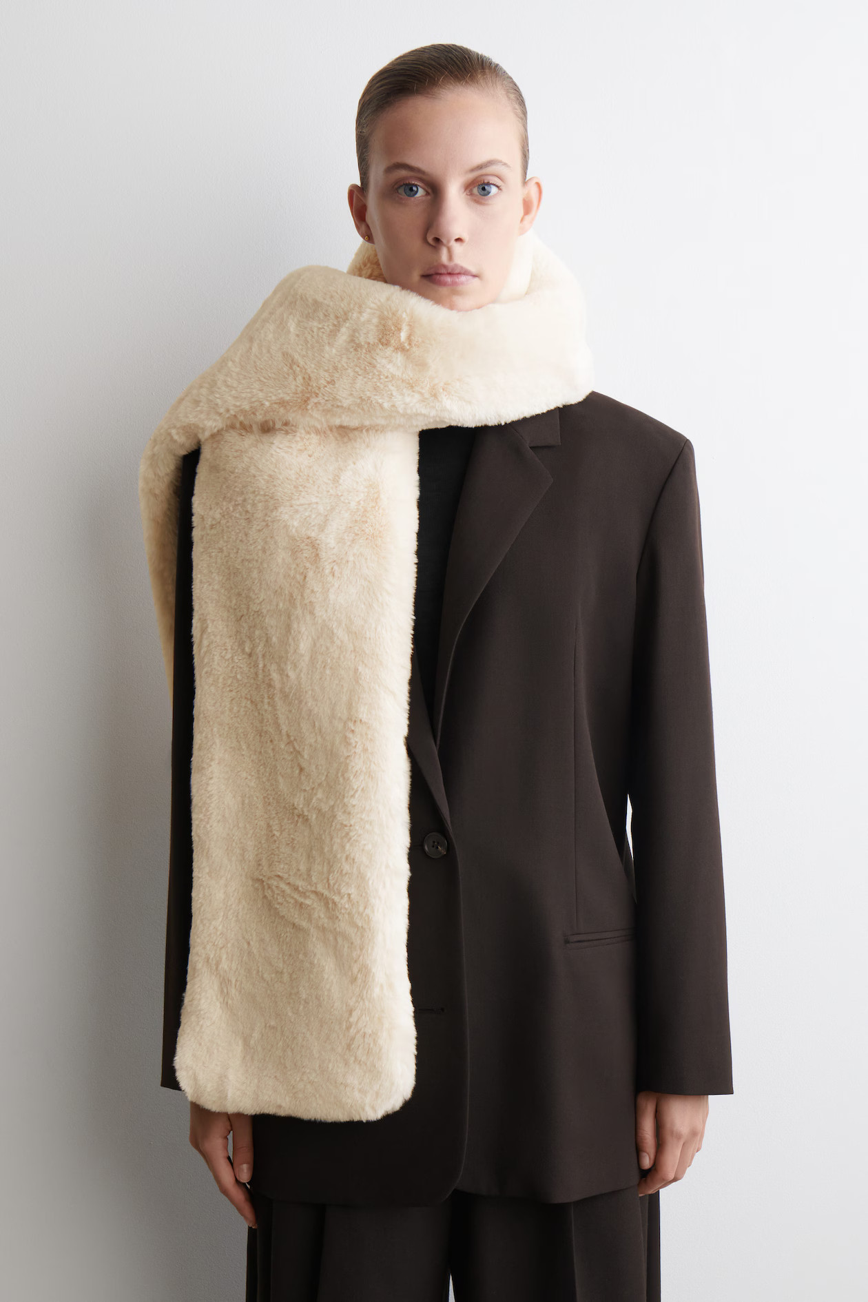 FAUX FUR SCARF - LIGHT BEIGE | COS | COS (US)