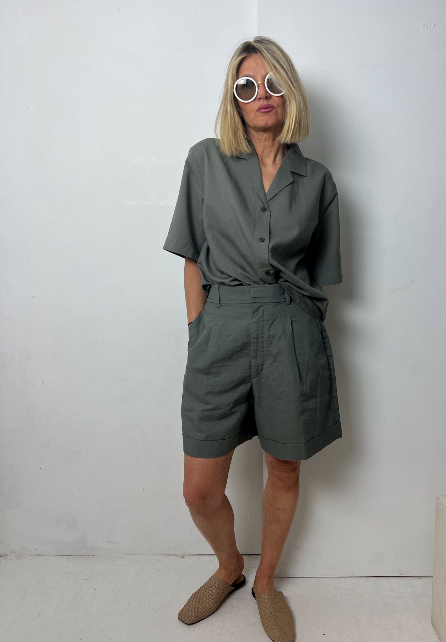 Zweiteiler von @uniqloeurope 
Bermuda-Style in Leinen 

#lifewear #uniqlo #style #springoutfit #uniqloeurope #fashion #styleinspo shortslook 

#LTKstyletip #LTKSeasonal #LTKeurope