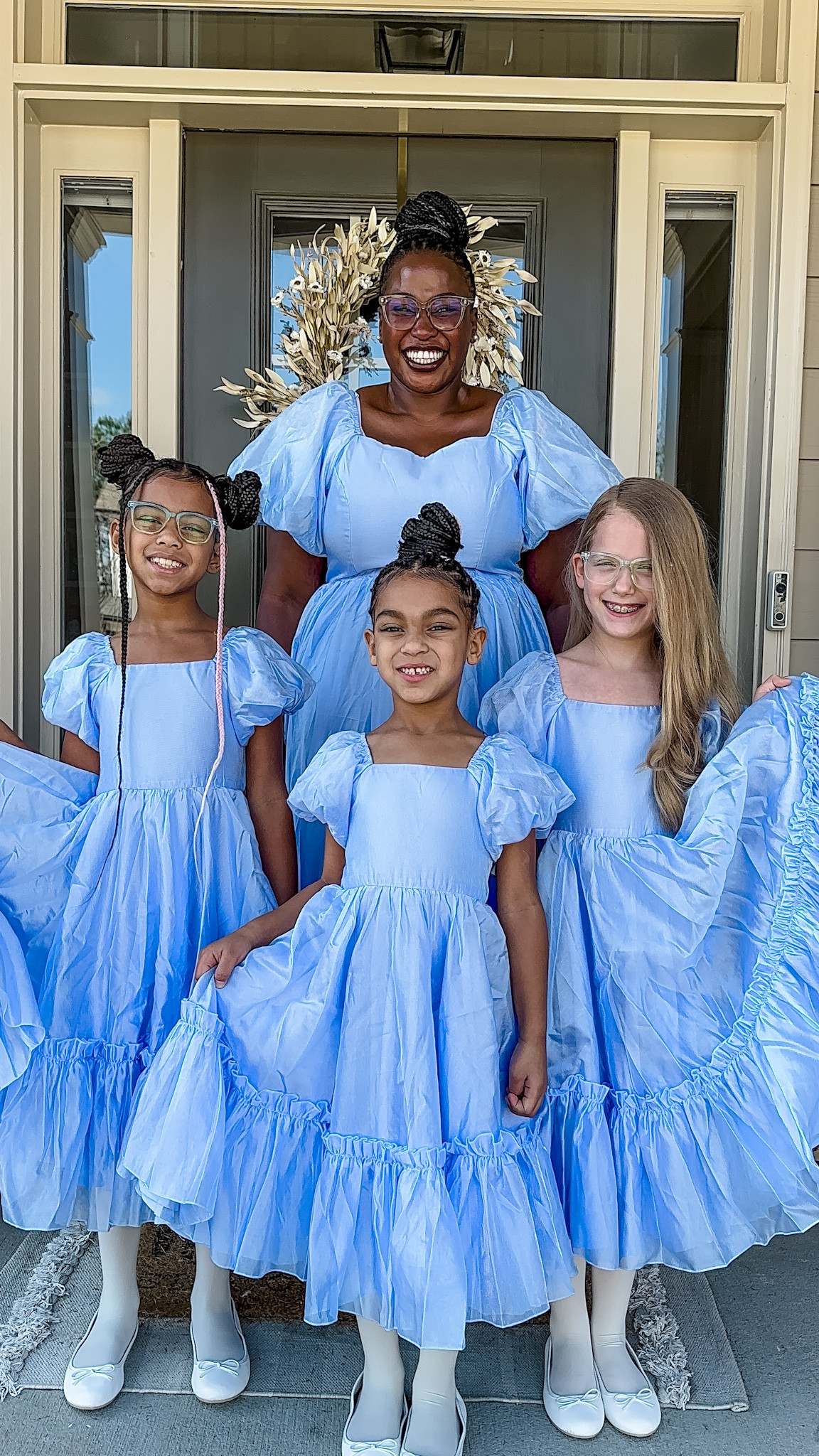 Mommy and Me Matching Dresses: Creating Cherished Memories with Your Daughter. #MommyAndMe
#MomDaughterMatching #MatchingDresses
#MotherDaughterBonding
#MommyAndMeOutfits 

#LTKfamily #LTKkids