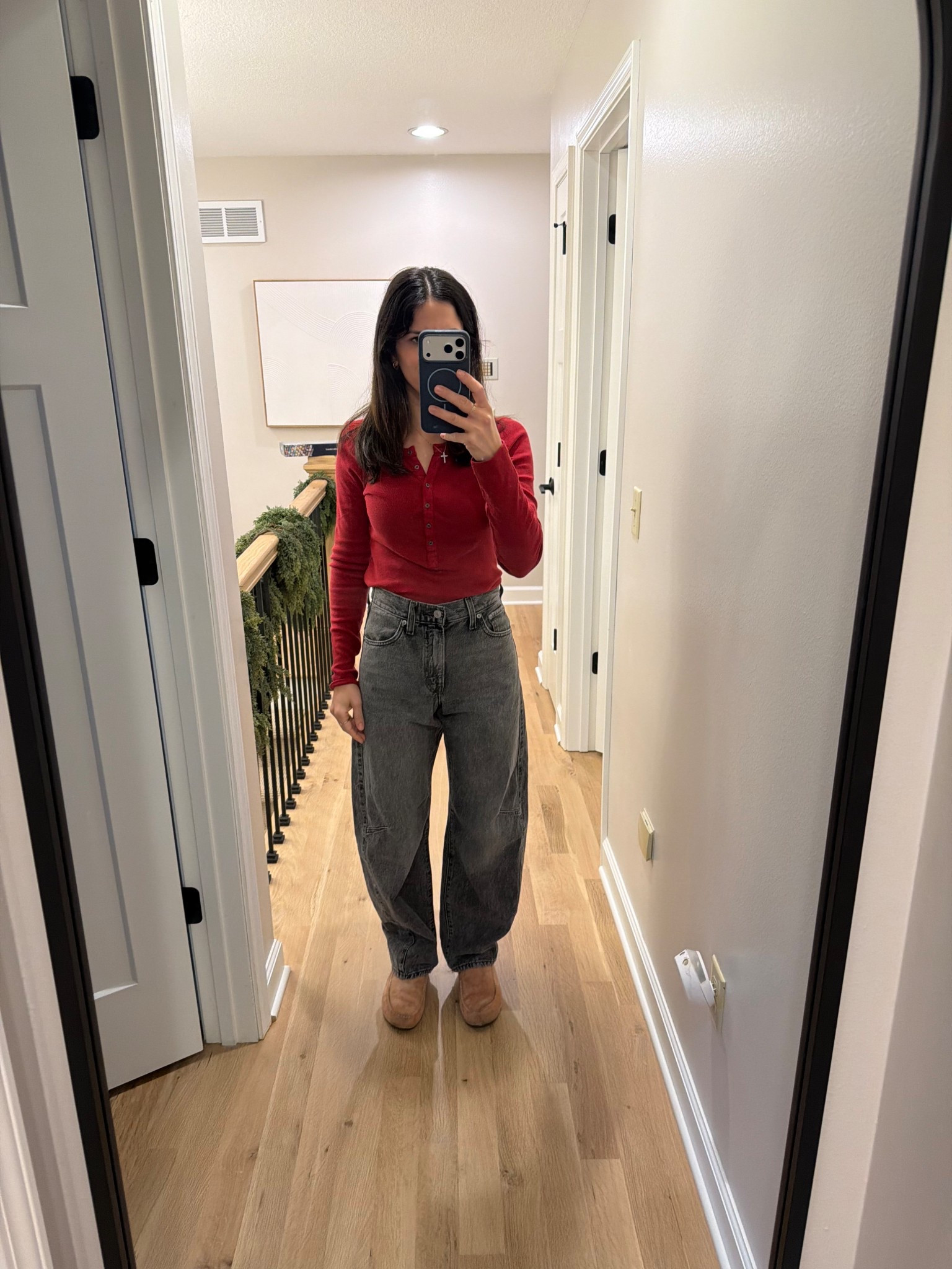 Barrel jeans 

#LTKmomlife #LTKGiftGuide #LTKHoliday