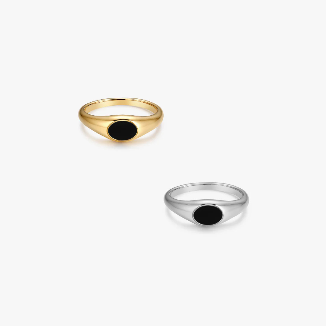 Denise Black Agate Signet Ring | Flaire & Co.