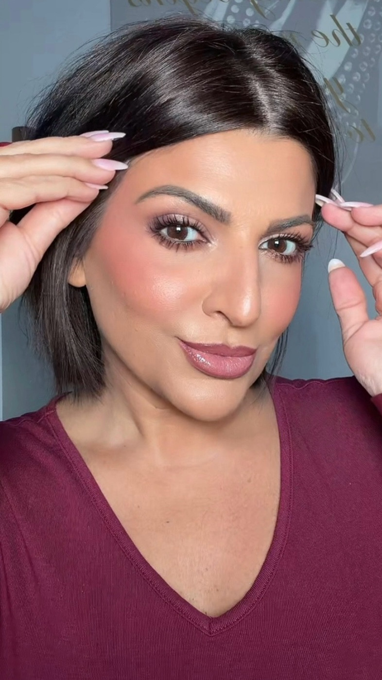💘 Valentine Glam with a little pop of color 💄💗
Soft, flirty, and perfect for glowing at any age ✨

This look is proof that you don’t have to stick to neutrals to feel confident and beautiful — sometimes a little color is the secret 💕

Every product I used is linked right here so you can recreate this glam easily 🛍️

Tap to shop, save for later, and treat yourself 💋

#ValentineGlam #Over40Beauty #MakeupOver40 #LTKBeauty #ShopMyLook 

#LTKBeauty #LTKgrwm #LTKValentine