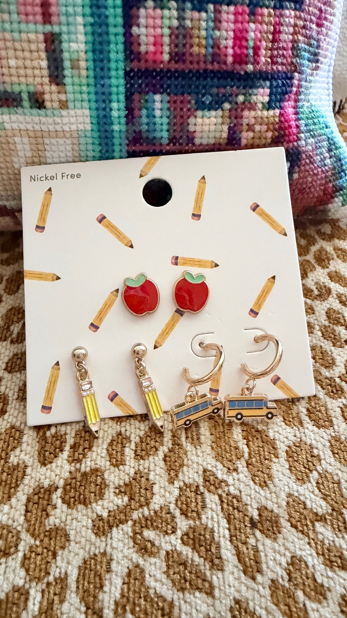 Apples, pencils, and school buses… I’ll take one of each 🍎✏️🚌

#LTKBacktoSchool #LTKFindsUnder50 #TeacherStyle

#LTKWorkwear #LTKSeasonal #LTKMidsize