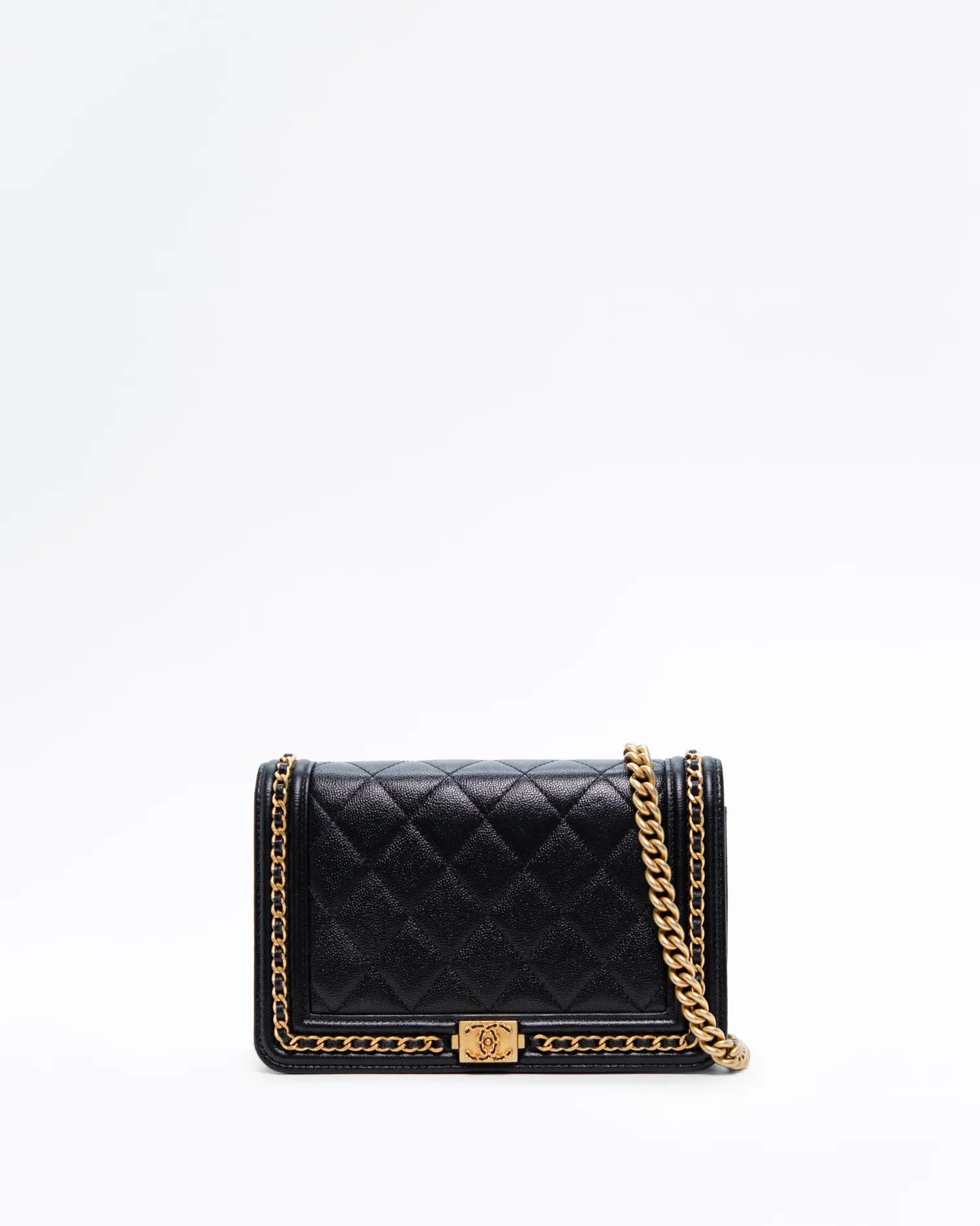 Quilted Chain Around Boy Wallet on a Chain | Vivrelle