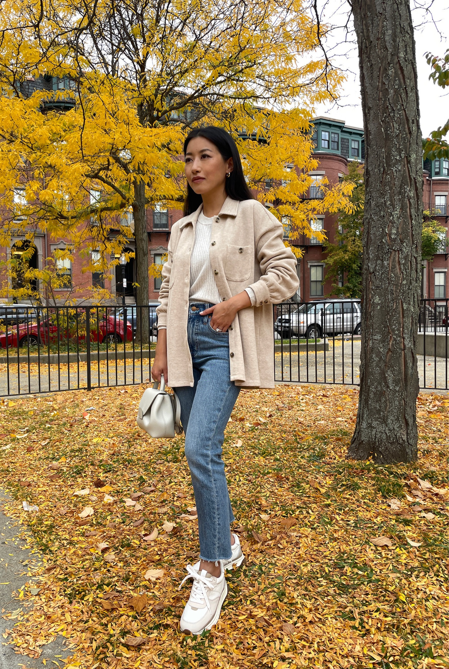 Sale alert: 25% off $100 or 30% off $200+ at Madewell with code GOSPREE // cozy fall weekend outfit medium wash jeans + shacket + white sneakers

•Perfect Vintage jeans sz 24P
•Shacket sz xxs
•Cropped crewneck sweater xxs
•Kickoff trainer sneakers sz 5H

#petite

#LTKstyletip #LTKsalealert #LTKSeasonal