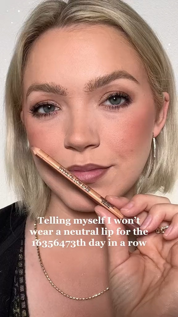 Makeup forever anywhere caffeine lip pencil, jaclyn cosmetics naked sweet glaze lip lacquer - now on sale for cyber Monday at ulta beauty! 


Lip combo, lip gloss, nude lip, neutral lip, lip liner, holiday makeup, Christmas look

#LTKsalealert #LTKCyberweek #LTKbeauty