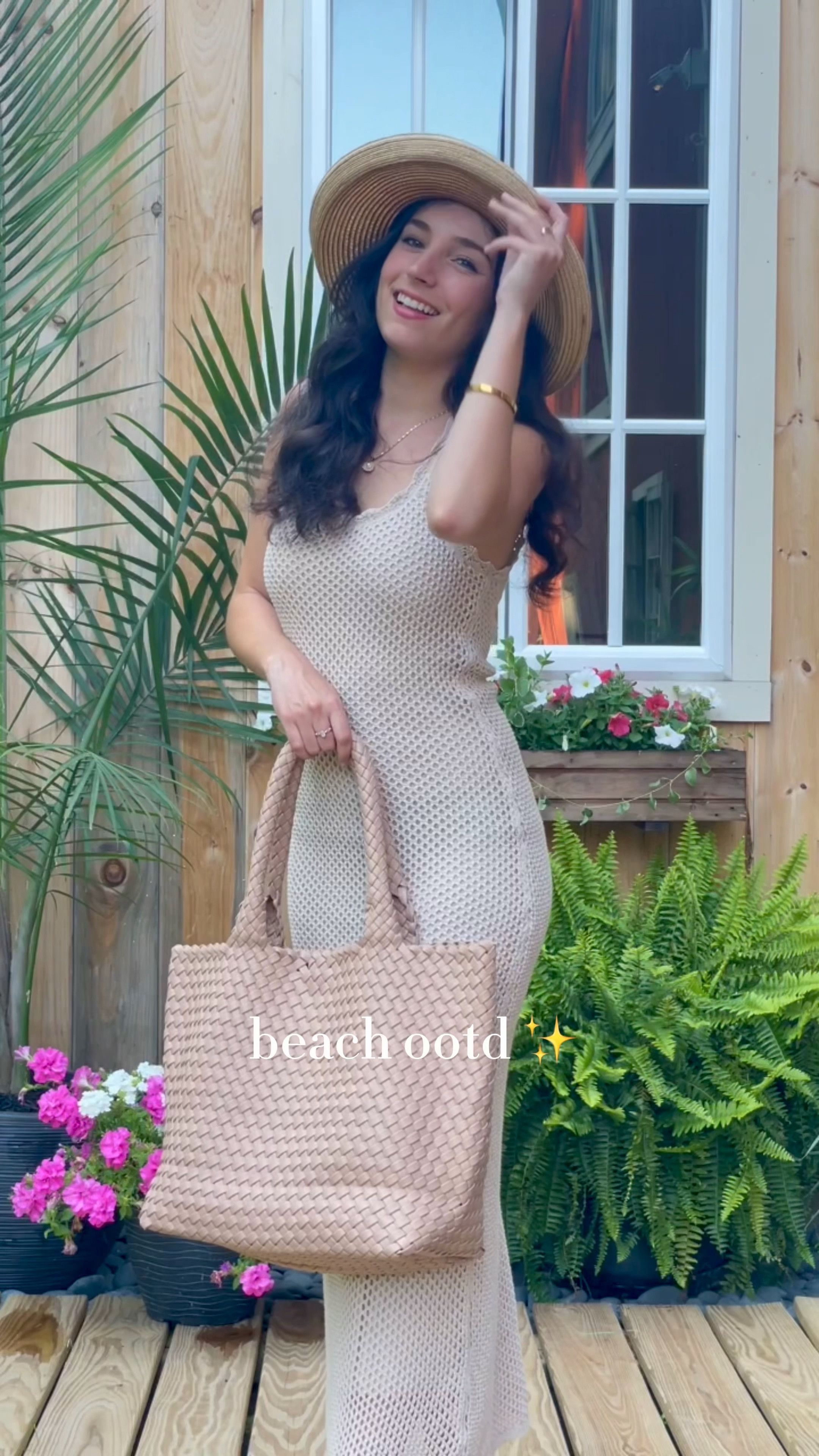 Beach OOTD ☀️🤍🐚

#LTKSeasonal #LTKFindsUnder50 #LTKItBag