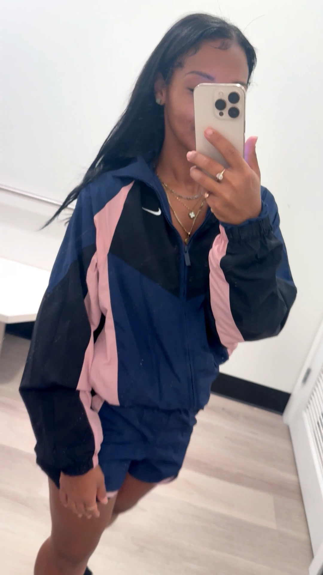 Super cute tracksuit 💙🖤💗 #fallfashion #nike #tracksuit #windbreaker 

#LTKStyleTip #LTKFindsUnder50 #LTKFallSale