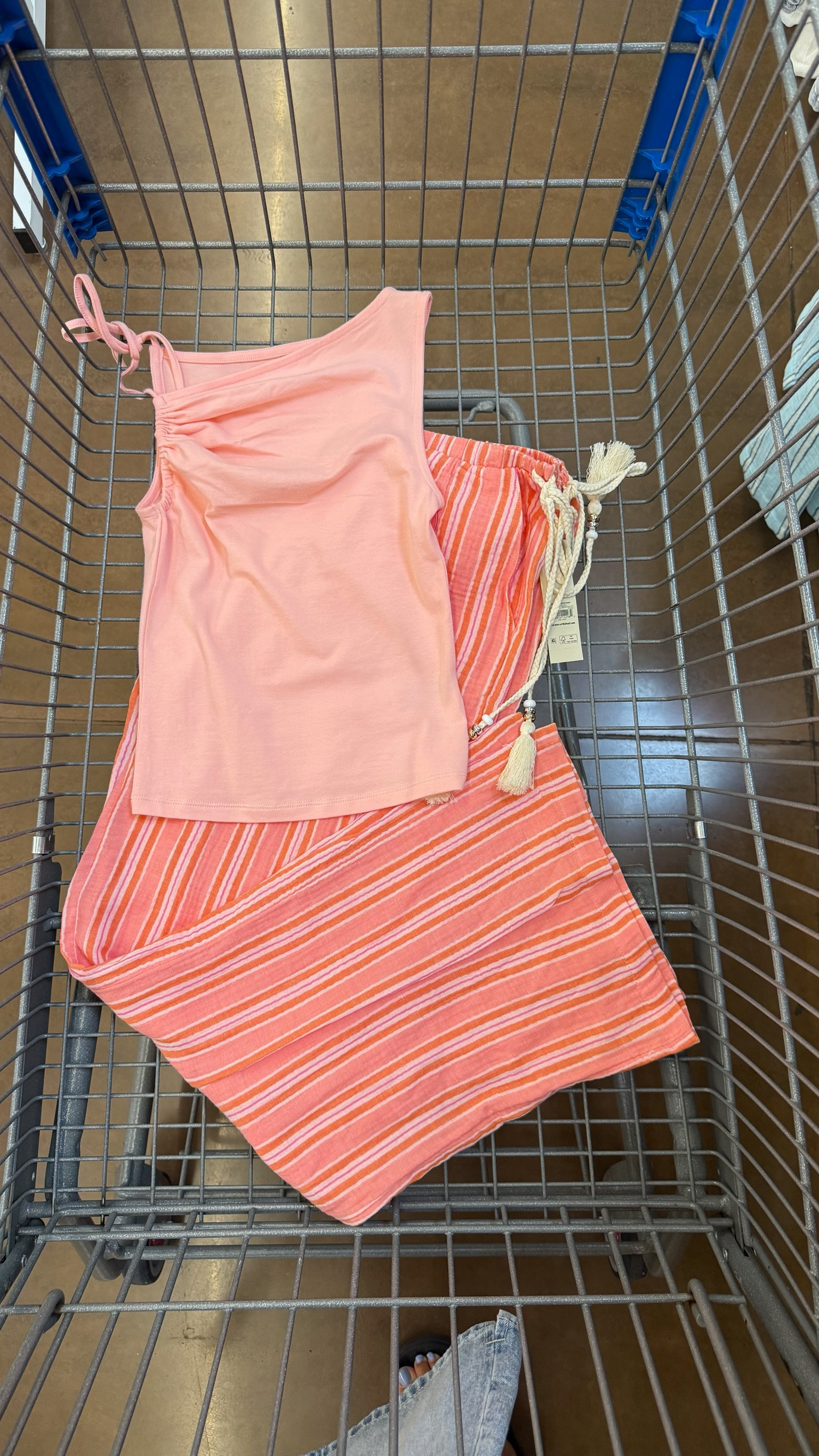 Peachy summer outfit idea. I love these striped bottoms 

 #LTKootd #LTKmomlife #LTKSeasonal