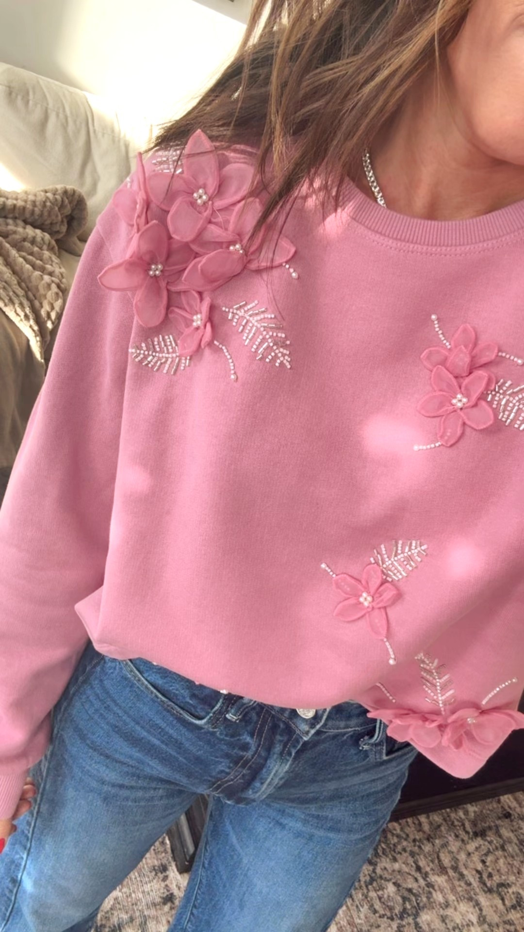 Pretty 3d floral sweatshirt. Also in black. 
XS 

#LTKSeasonal #LTKOver40 #LTKSaleAlert