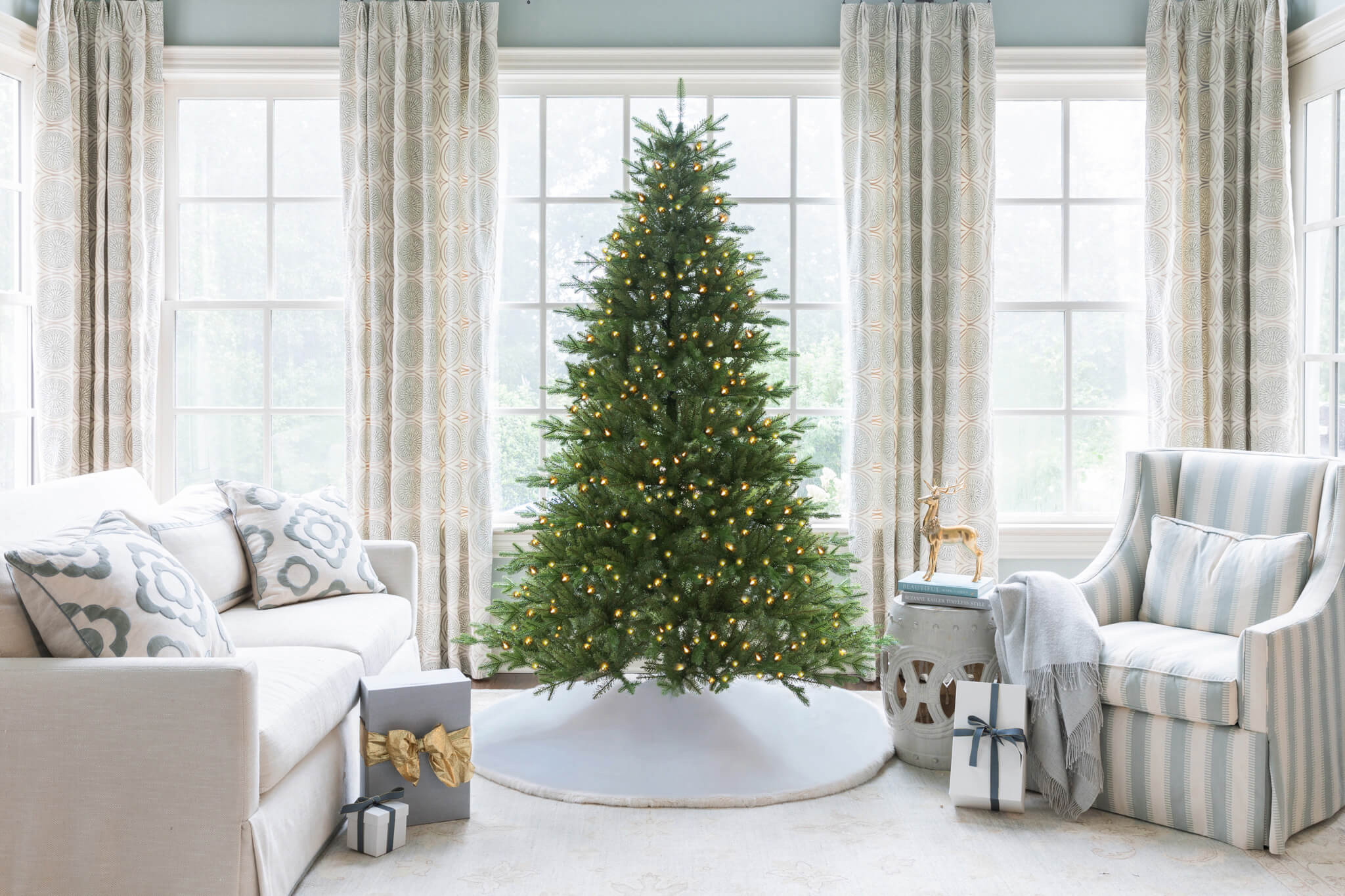 7.5' Alpine Fir Artificial Christmas Tree 800 Warm White LED Lights | King of Christmas