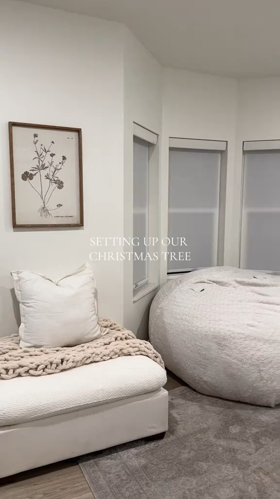 This christmas tree is so cute!! And it’s now on sale!! 

Christmas tree | Christmas home decor | Christmas decor | holiday decor | 

Credits: brooklynreidhead

#LTKCyberWeek #LTKSeasonal #LTKHoliday