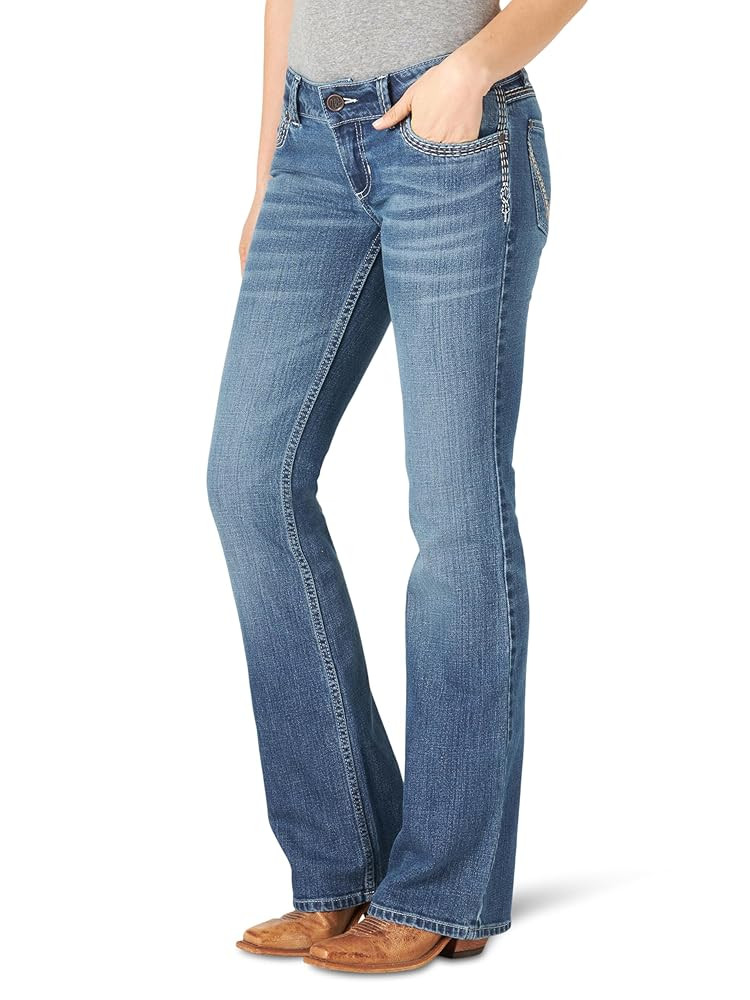 Wrangler Womens Retro Sadie Low Rise Stretch Boot Cut Jean | Amazon (CA)