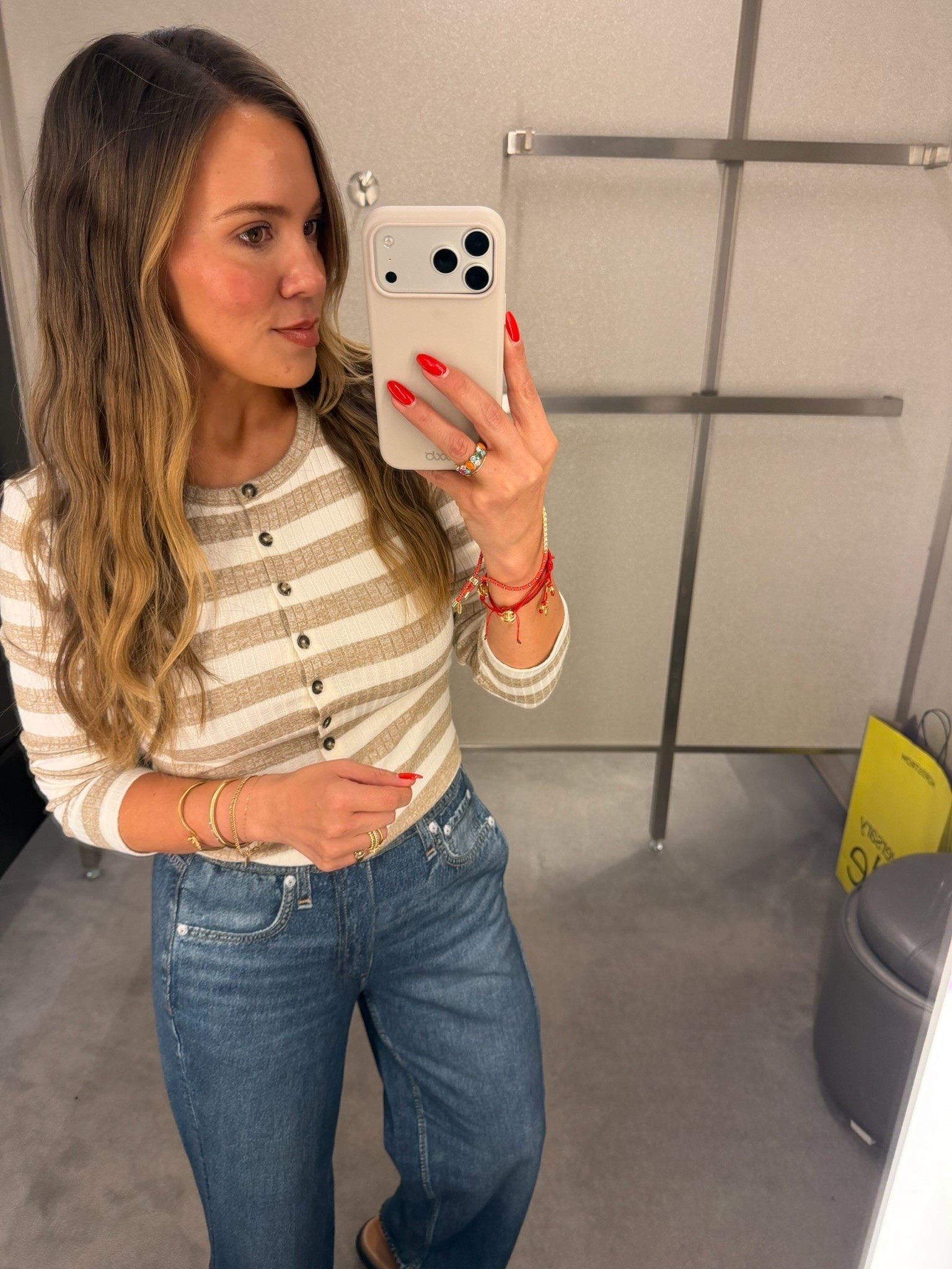 I can’t believe this cardigan is on sale for the Nordstrom anniversary sale! I am obsessed !
