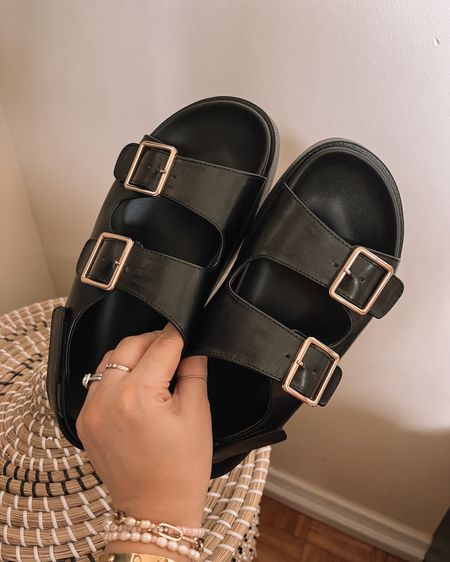 Affordable chunky black sandals - very comfy and fit TTS. Wide foot friendly!



#LTKsummer #LTKshoes #LTKstyletip