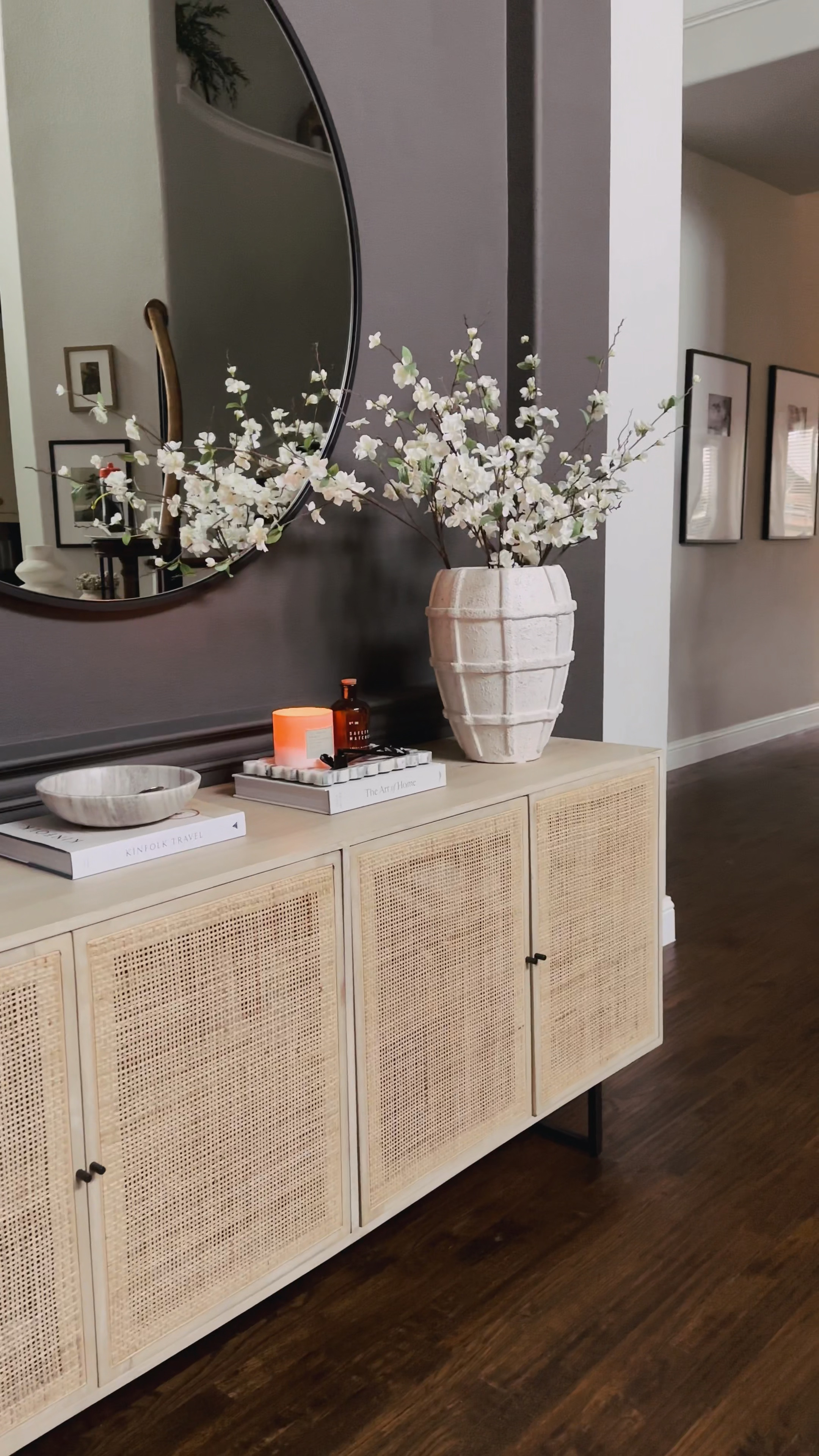 The most beautiful grid vase 🤍

The finish and simplicity of this large vase makes it such a statement piece for your home. It’s so gorgeous and looks great no matter where you style it!

#LTKstyletip #LTKhome