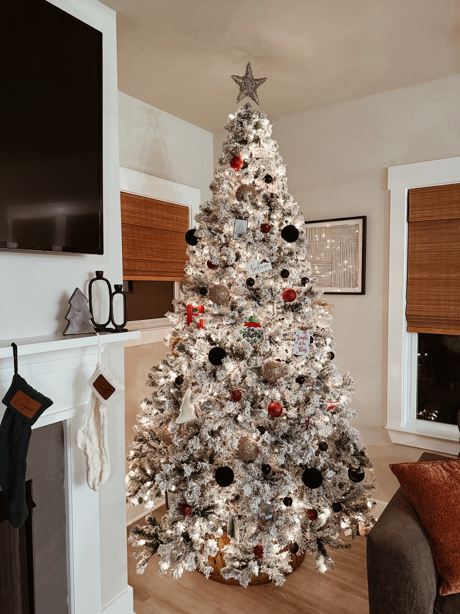 Christmas tree

#LTKSeasonal #LTKStyleTip #LTKHome