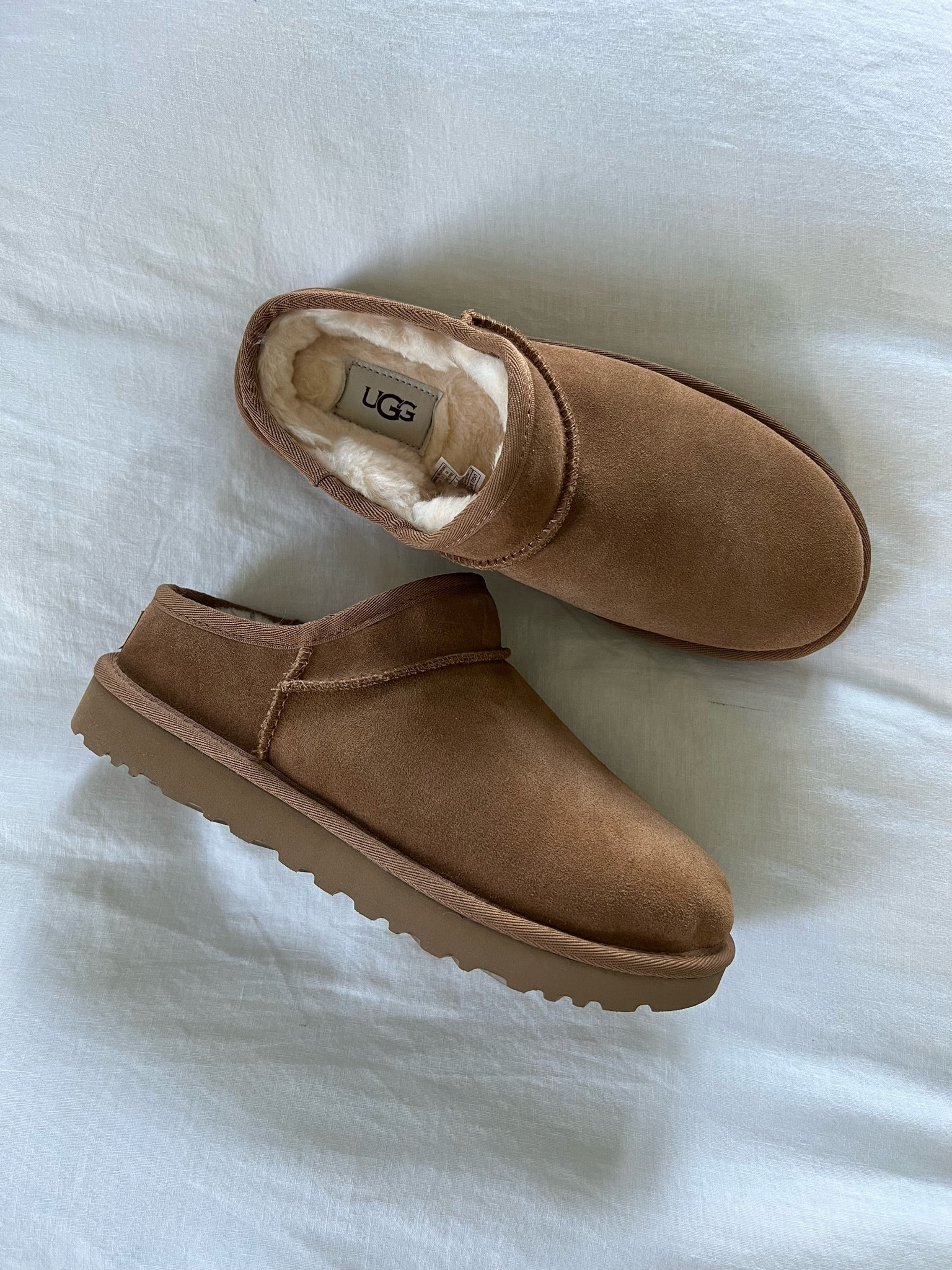 ‘Tis the season! #uggs #slippers #cozyseason #fall

#LTKshoecrush #LTKstyletip #LTKSeasonal