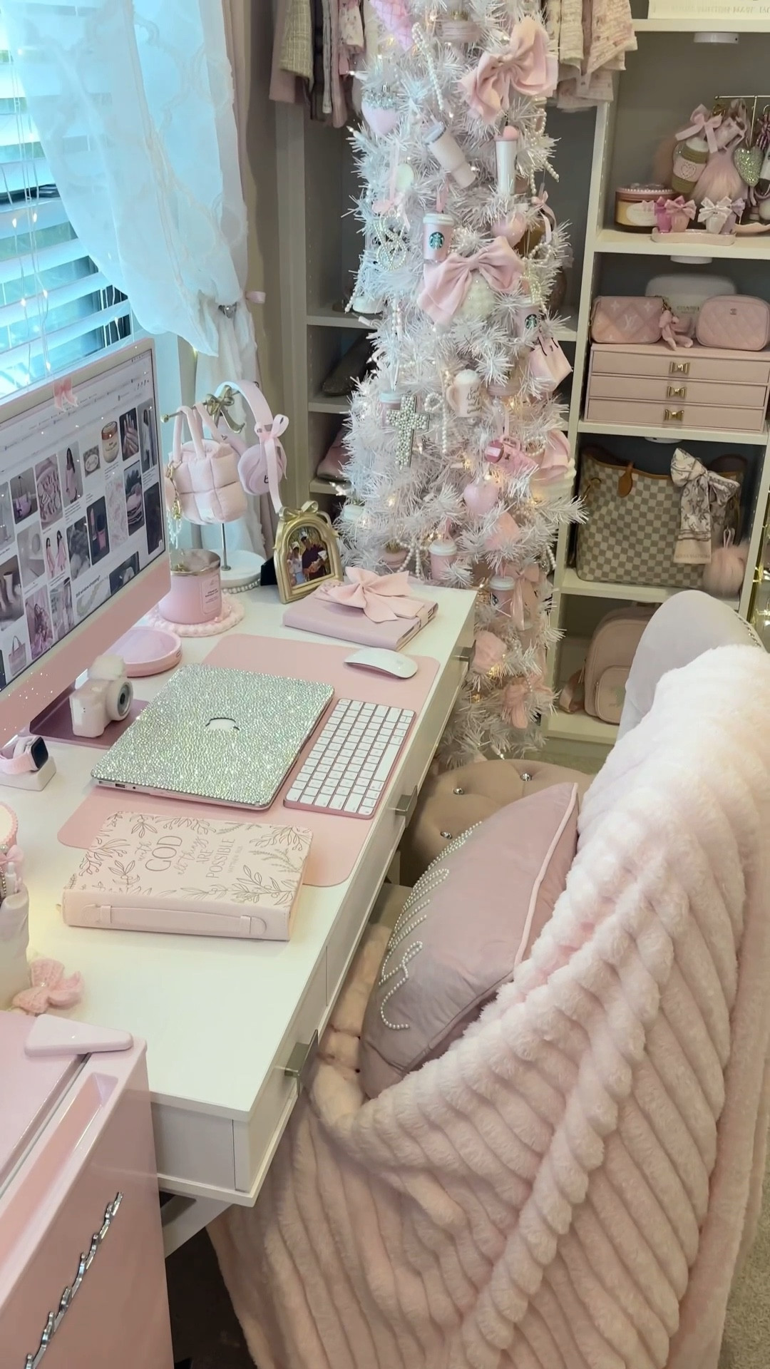 The cosiest luxury blanket you need 

#LTKselfcare #LTKmomlife #LTKValentine