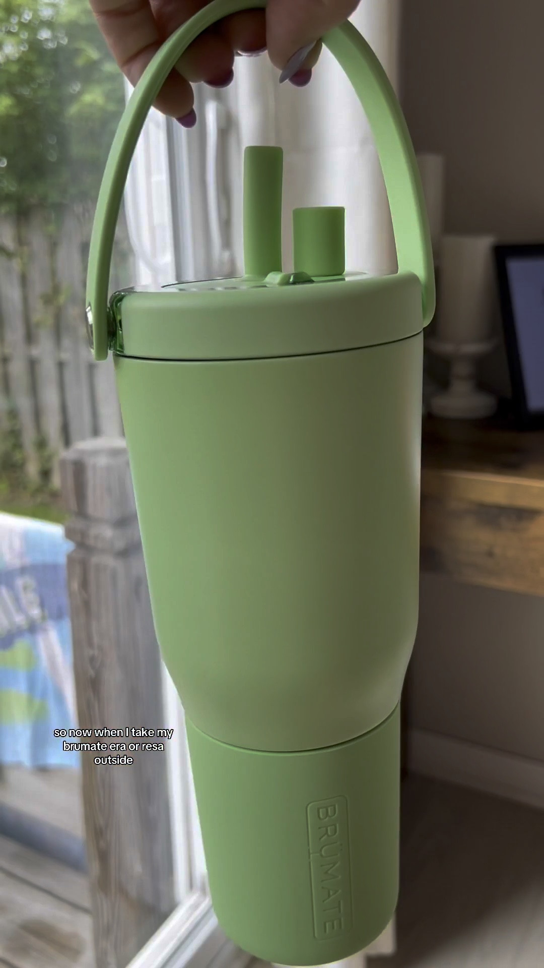 This BrüMate Resa 35oz tumbler is EVERYTHING. 🙌 Keeps drinks cold forever, fits in my cup holder, and the magnetic straw covers? Total game changer. No more dusty straws — just sleek, smart hydration. 💦 Whether you’re chasing toddlers, commuting, or hitting the gym, this tumbler keeps up with you and looks cute doing it. 💁‍♀️

#BrumateResa #StayHydrated #TumblerGoals #HydrationStation #MagneticStrawCover #BrumateObsessed #DrinkInStyle #MomMustHaves #TikTokMadeMeBuyIt #HydrationHack #DailyEssentials #CuteAndFunctional #SummerSips #OnTheGoHydration #WaterBottleUpgrade #ViralFinds

#LTKActive #LTKFamily #LTKFindsUnder100