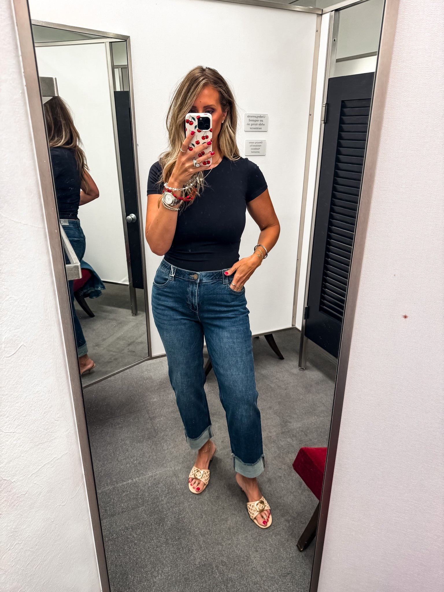New fall sale jeans under $60. They’re super stretchy and have a really nice waistband size down if you’re in between.

#LTKMidsize #LTKSaleAlert #LTKOver40