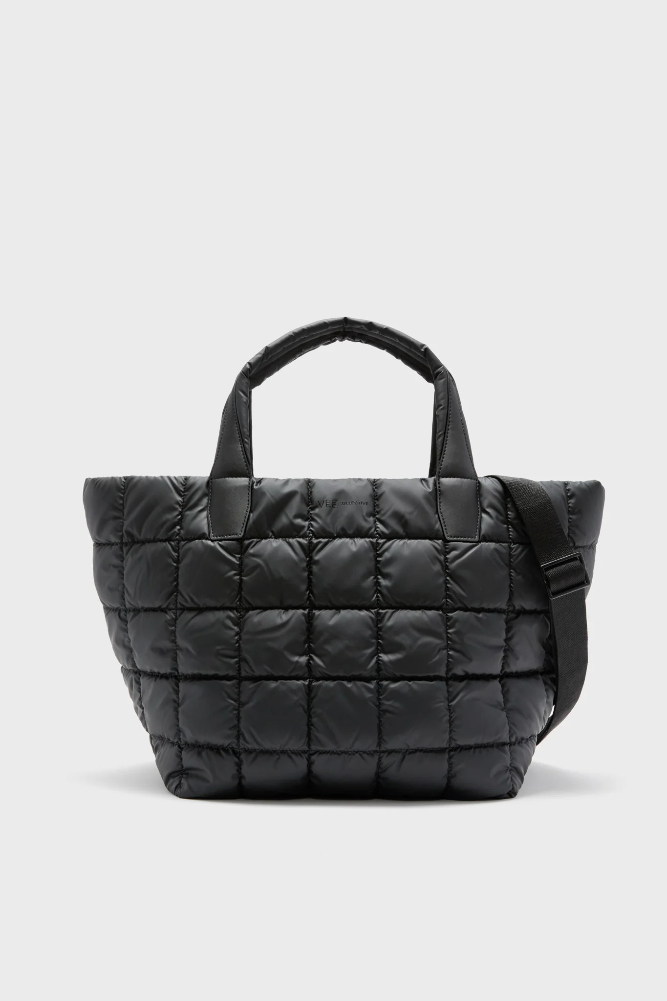 Matte Black Porter Tote Medium | Tuckernuck (US)