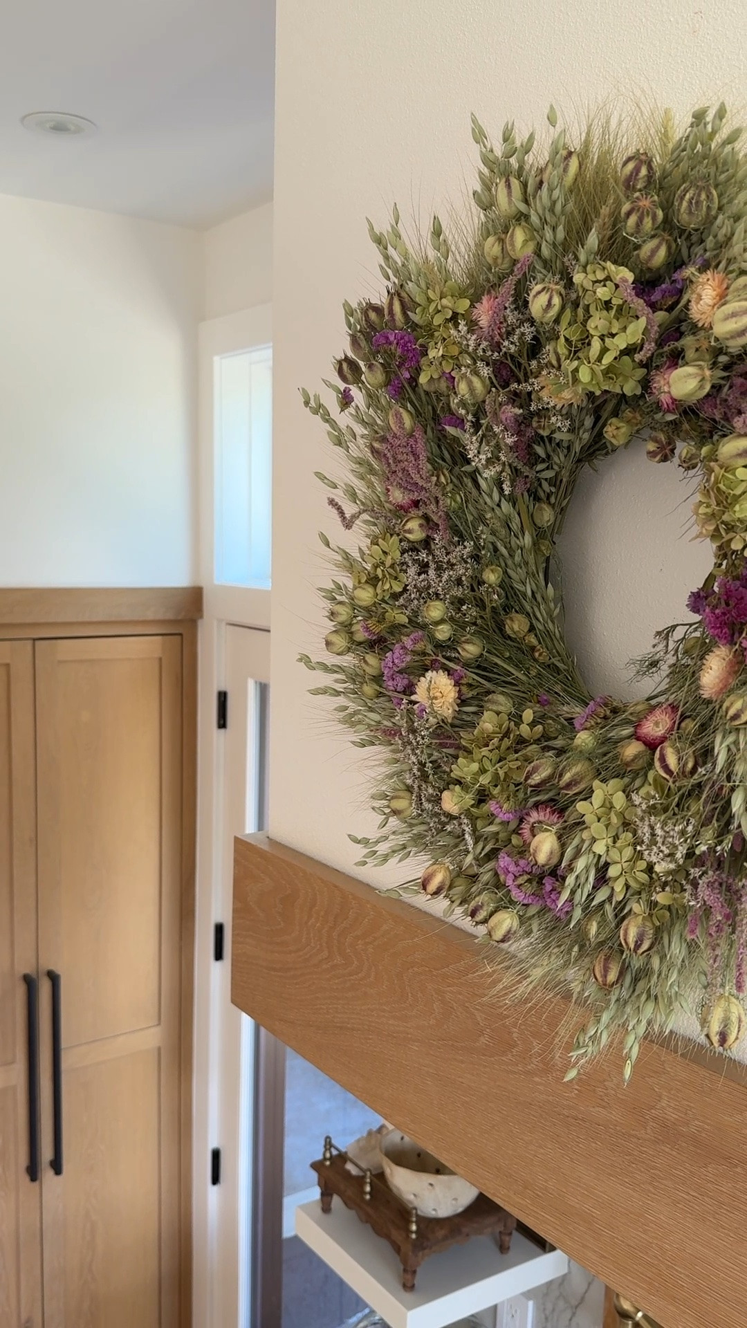 The dried wreath arrival🌸 home decor favorite for the kitchen! Perf for spring and summer with the added flowers!

#LTKSeasonal #LTKHome