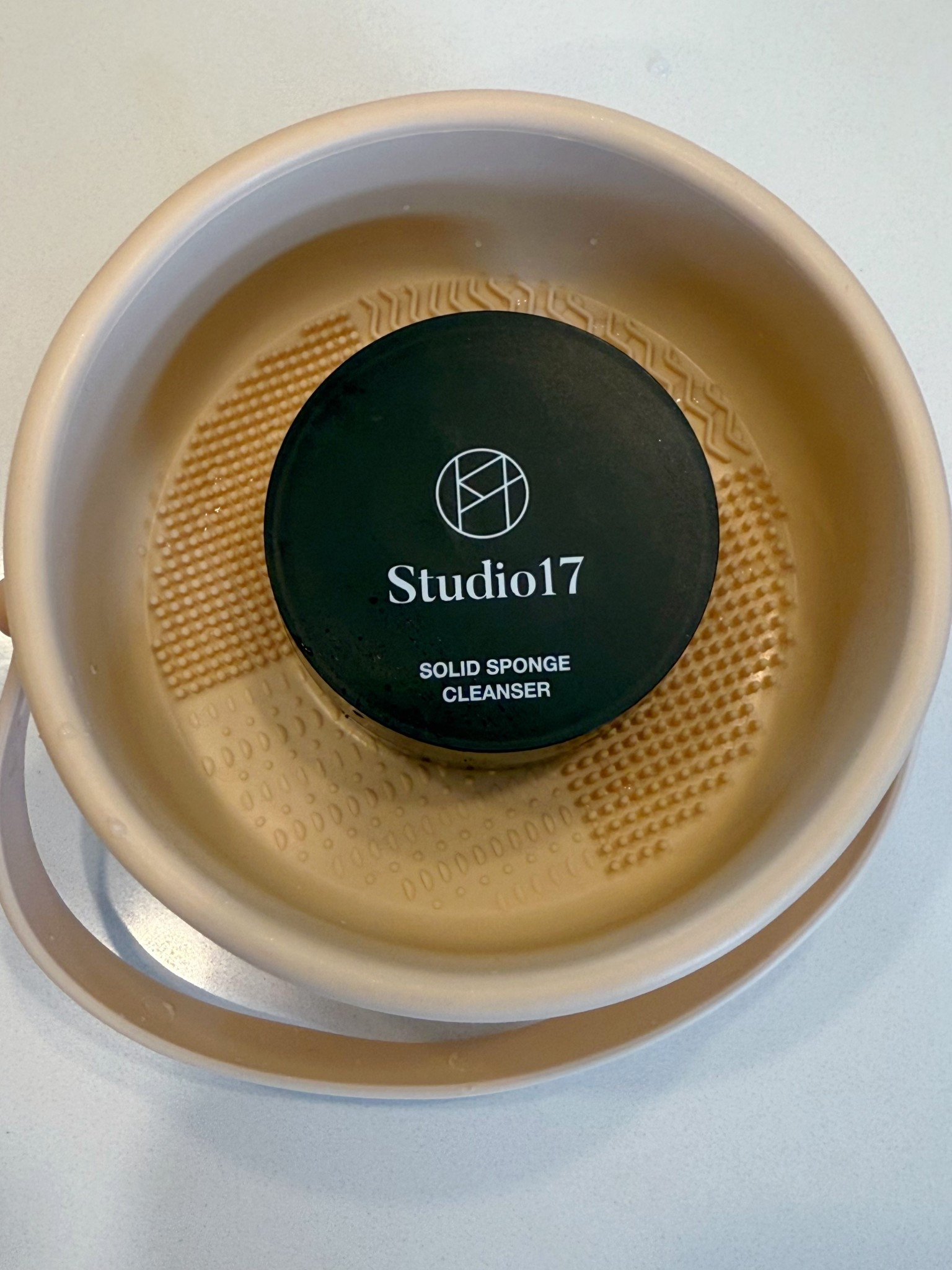 Brush wash day🫧#LTKStyleTip

#LTKOver40 #LTKBeauty #LTKgrwm