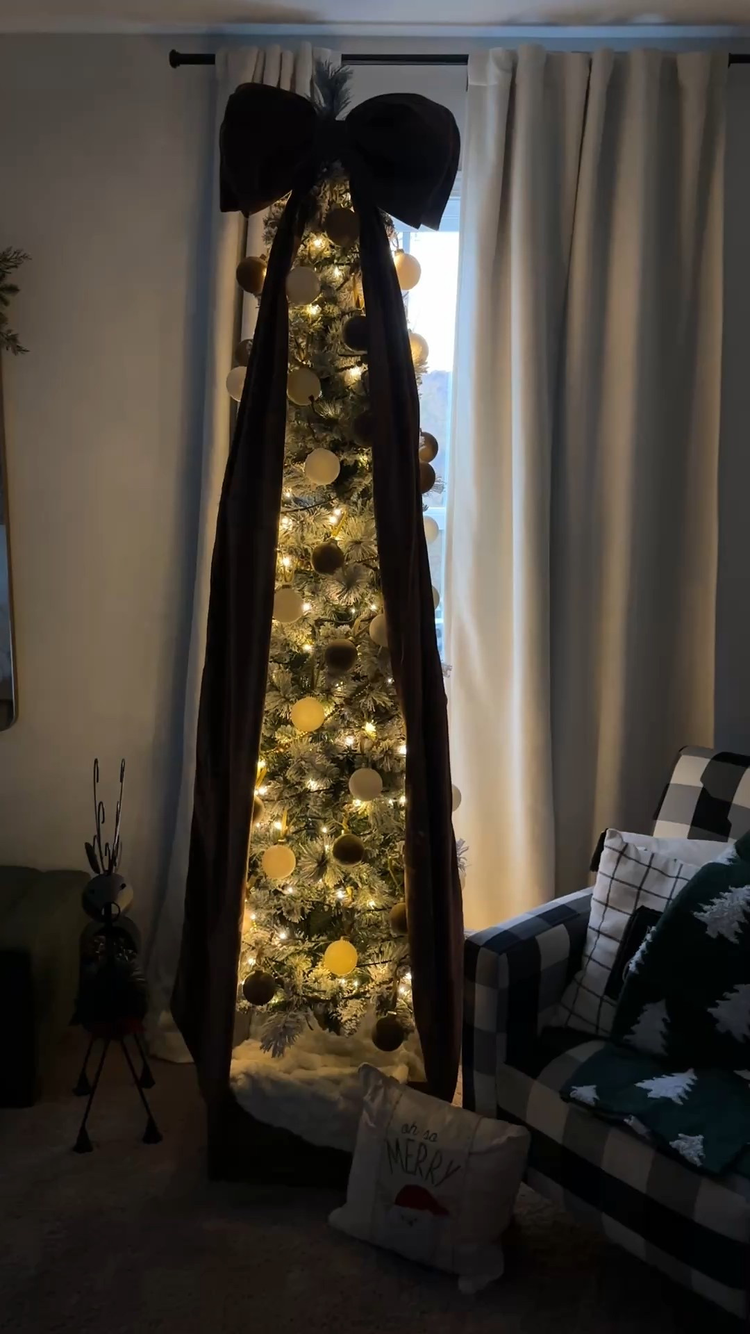 #amazon
#amazonbow
#amazonchristmas
#hobbylobby
#hobbylobbychristmas
#christmastree
#flockedtree
#prelittree
#flockedchristmastree
#amazonfinds
#christmastreebow

#LTKHome #LTKSeasonal #LTKHoliday