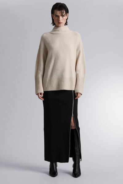 Strickpullover mit kleinem Stehkragen - Beige - Ladies | H&M AT | H&M (DE, AT, CH, NL, FI)