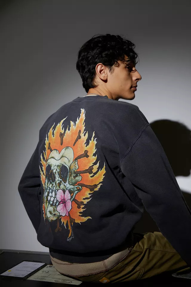 Metallica Flaming Skulls Vintage Wash Crew Neck Sweatshirt | Urban Outfitters (US and RoW)
