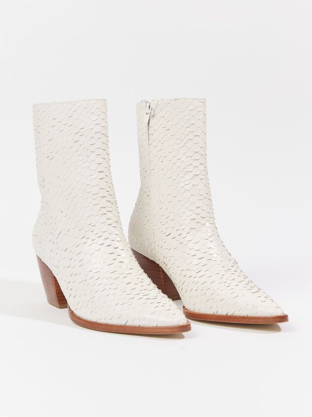 Caty Booties by Matisse | Altar'd State