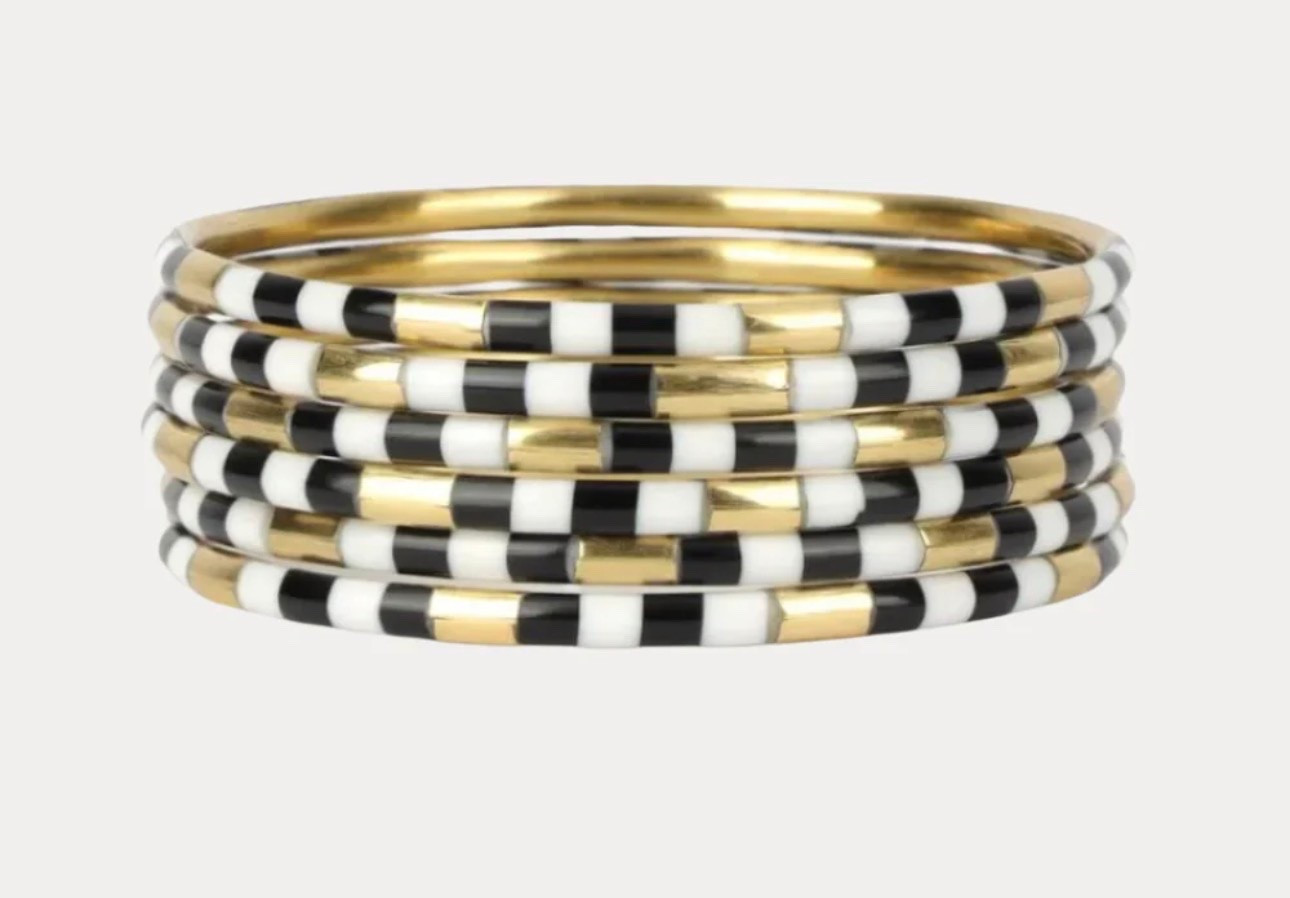 Budha Girl | BLACK/WHITE VEDA BANGLES - SET OF 6

#LTKselfcare #LTKmomlife #LTKSaleAlert