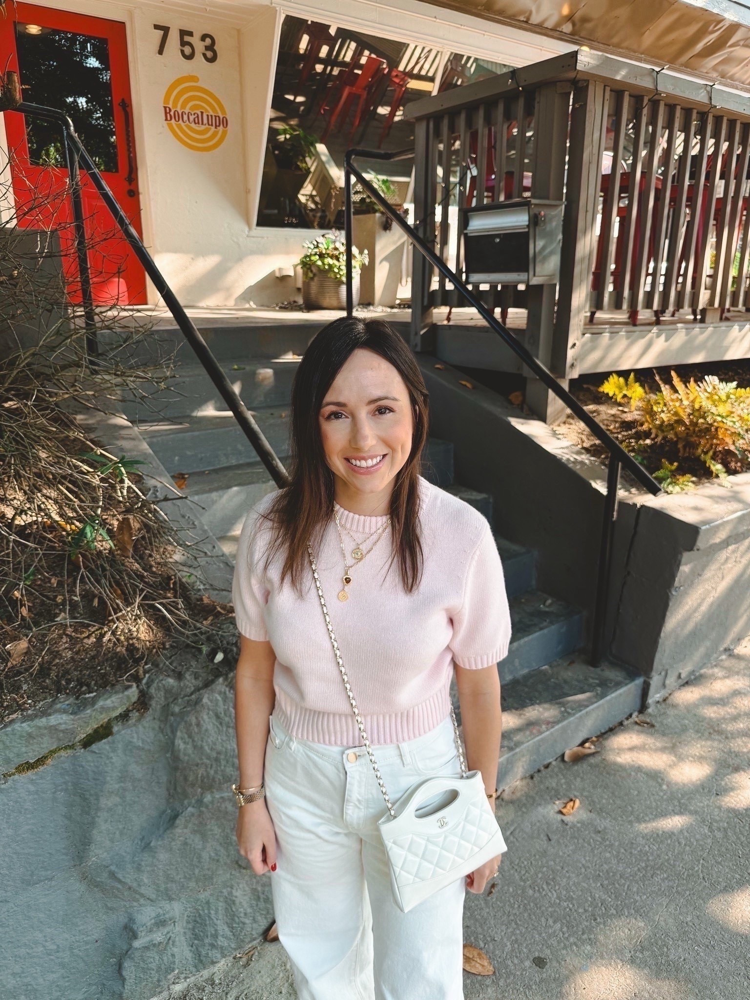 Pink short sleeve sweater (s), white jeans (25), gold heels. These Inez gold sandals are so comfy! Use code Jenna15Spring25 for 15% off!



#LTKFindsUnder100 #LTKStyleTip #LTKootd