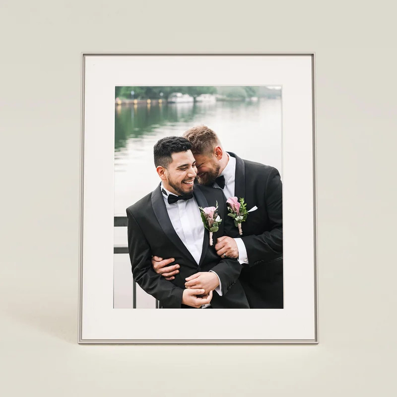Walden Ink with Textured Mat - Smart HD Digital Picture Frame | Aura | Aura Frames