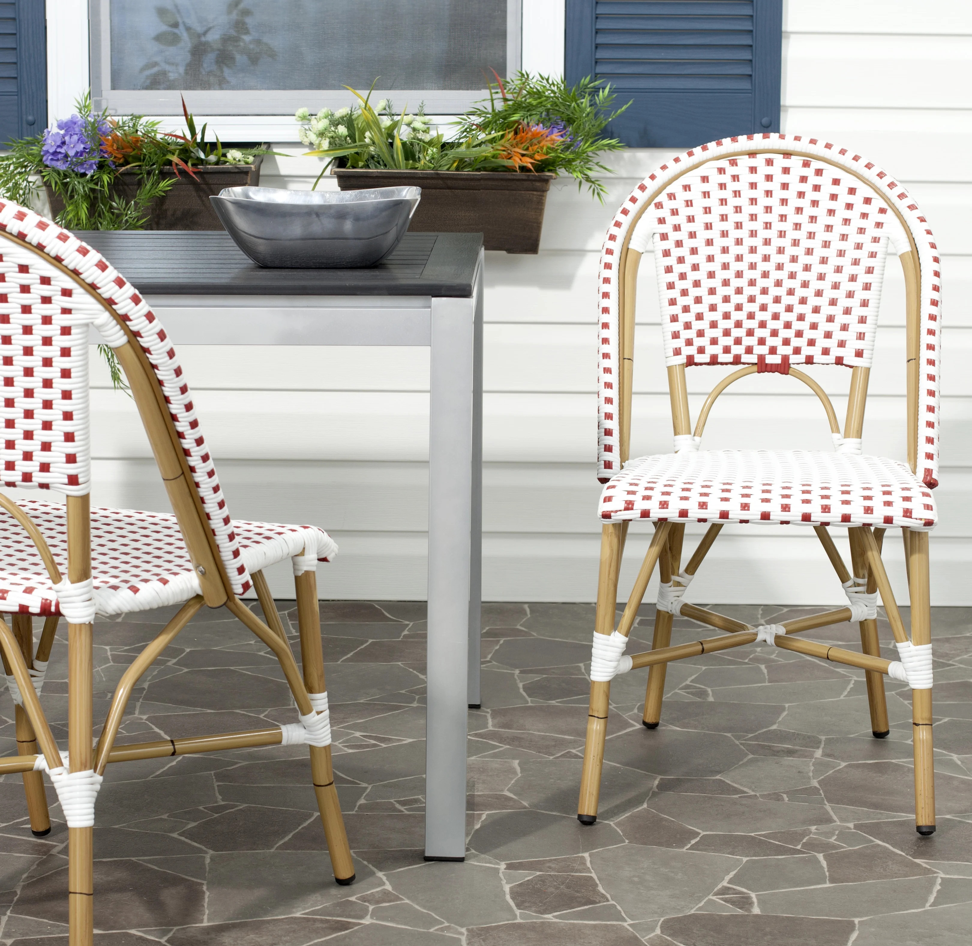 Safavieh Salcha Outdoor French Bistro Side Chair, Set of 2-Red/White - Walmart.com | Walmart (US)