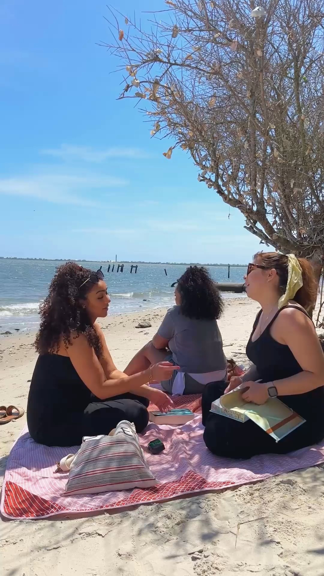 Bookclub at the beach 🏝️ 

#LTKStyleTip #LTKSeasonal #LTKBeauty
