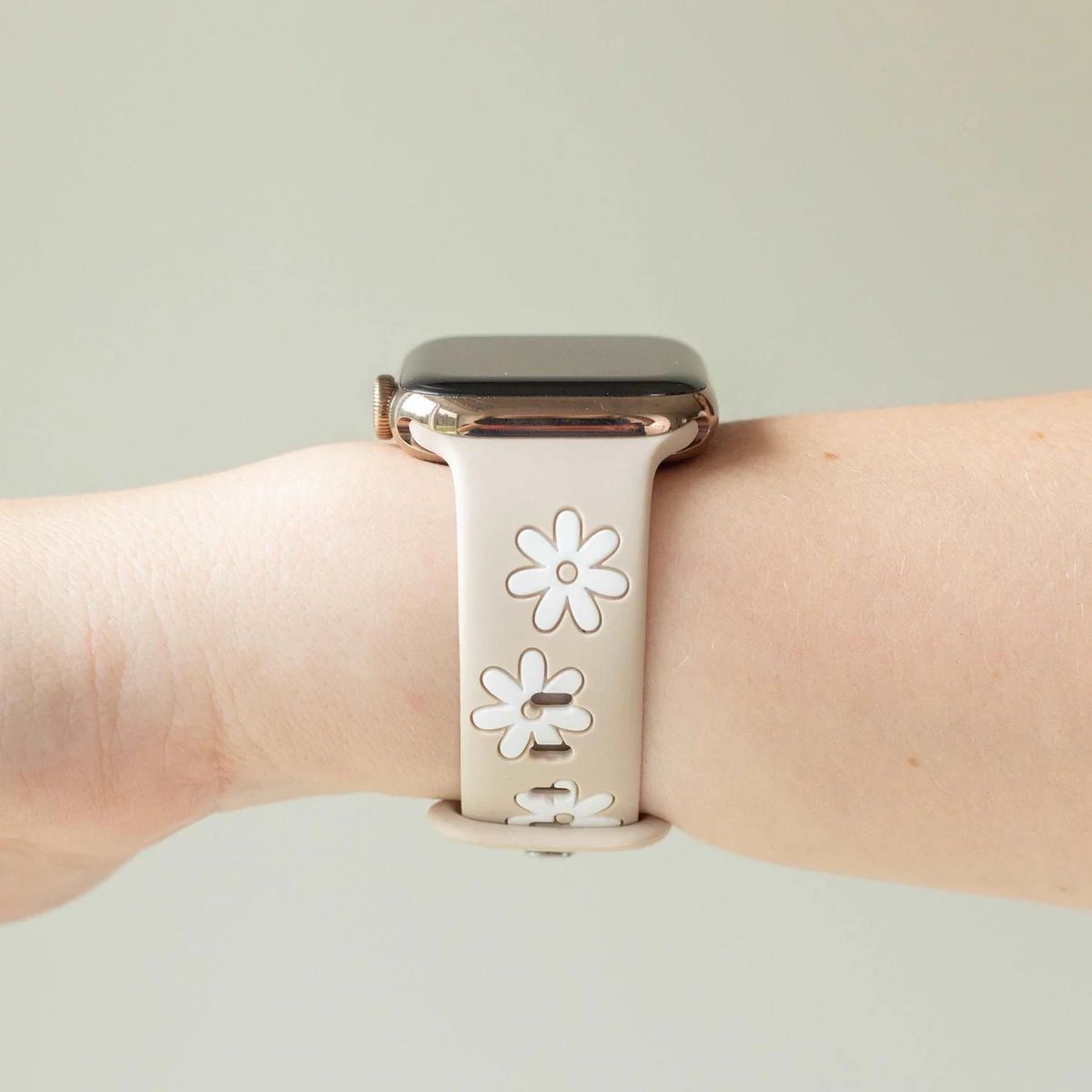 Darling Daisy Nude & White Apple Watch Band | StrawberryAvocados