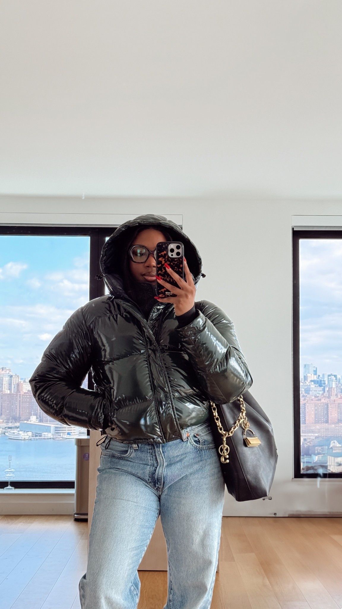 aritzia super puff shorty (M)


#LTKStyleTip