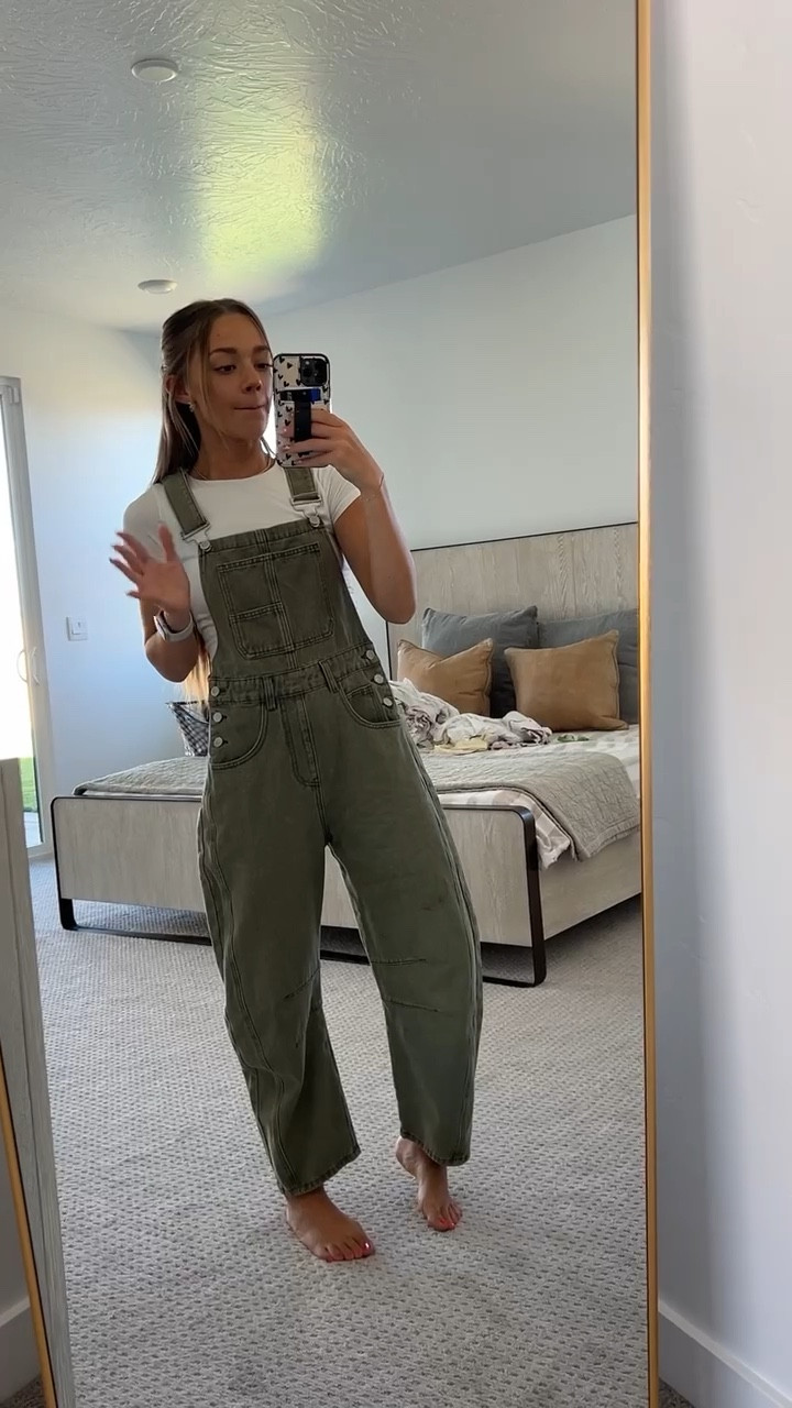 OBSESSED with these overalls!!!! Definitely worth the purchase for the fall!!! 👌🏼🍂✨
Sizes
Overalls: Small
Bodysuit: Small

#LTKVideo #LTKCon #LTKSeasonal