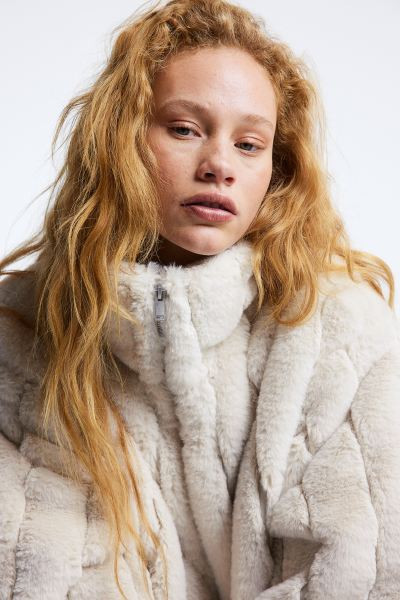 Chaqueta efecto pelo | H&M (FR, IT, ES, PT, BE)