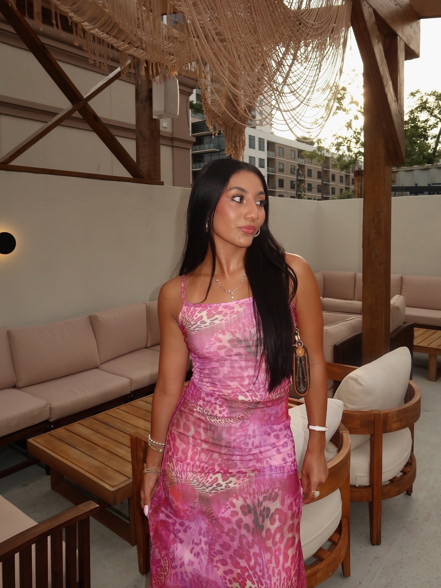 girls night out🥂

@peppermayo #peppermayo