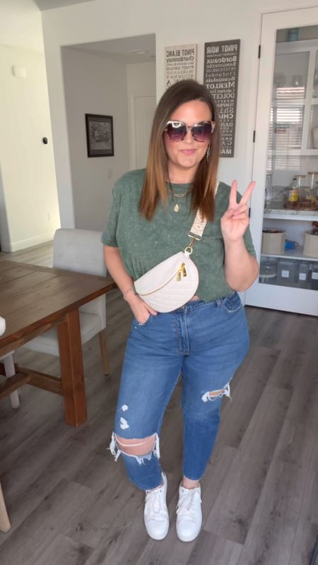 Softest shirt EVER 🚨 And so affordable!

I’m wearing a LG in the shirt and a 12 in my fav Abercrombie Curve Love jeans!

Such an easy, but cute outfit!

#LTKstyletip #LTKunder50 #LTKcurves