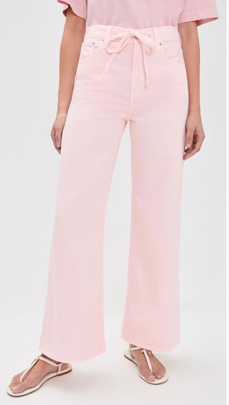 Literally obsessed with these under $160 jeans!

#LTKootd #LTKSeasonal