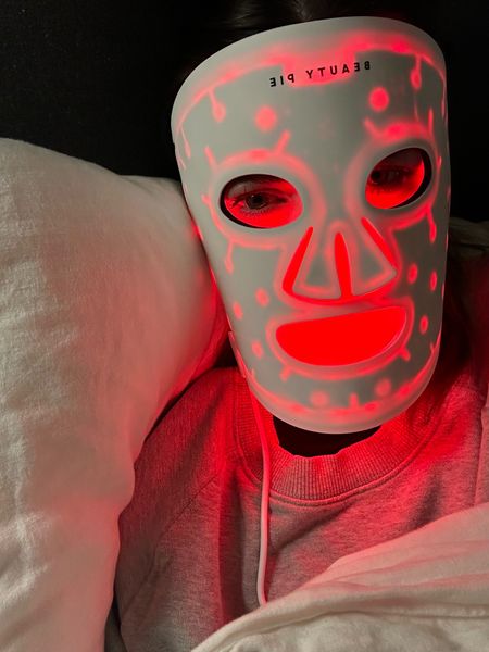 The best value LED mask on the market 🙌

#LTKMostLoved #LTKfindsunder100 #LTKbeauty